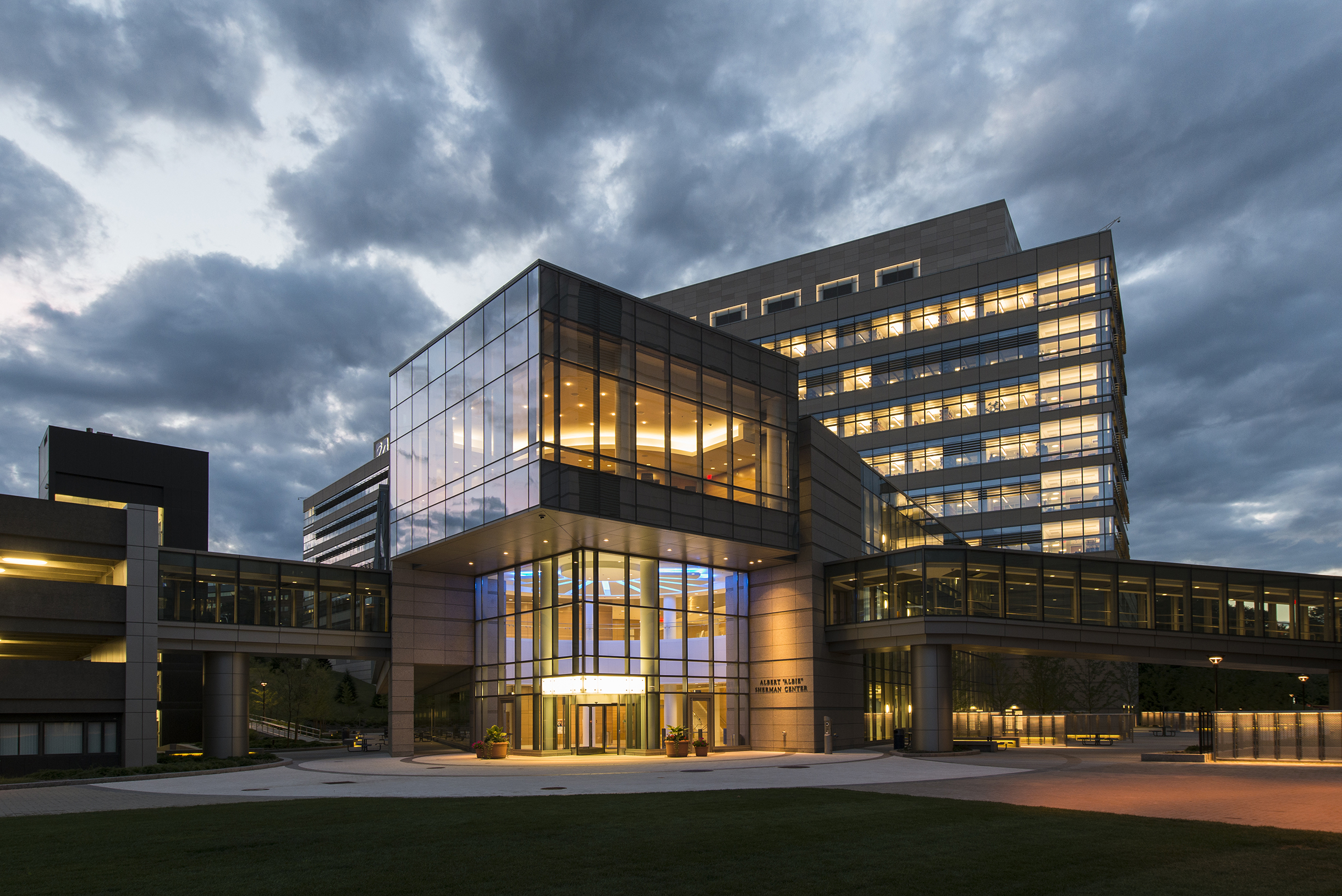 Albert Sherman Center_Peter Vanderwarker_ExteriorSIZED