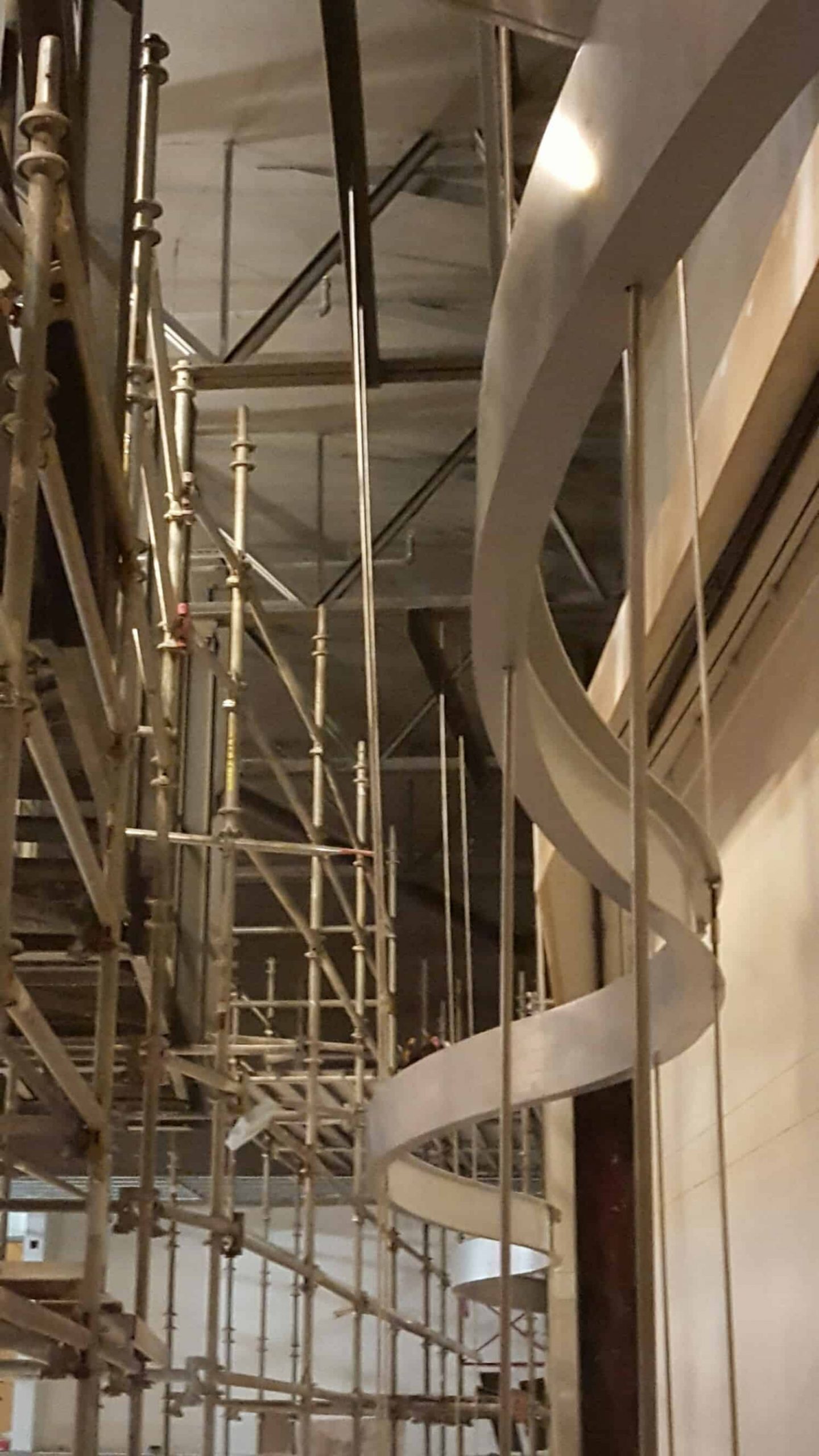 Serpentine aluminum channels